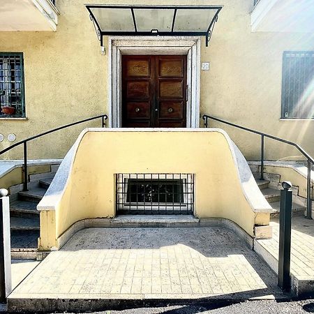 Vatican Home Holidays Рим Екстер'єр фото